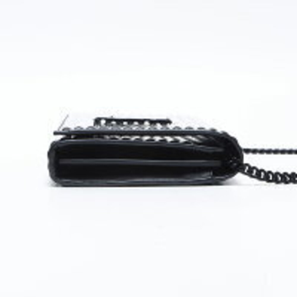Yves Saint Laurent Patent Vernis Loulou Enamel Chain Shoulder Bag Black - Picture 5 of 13
